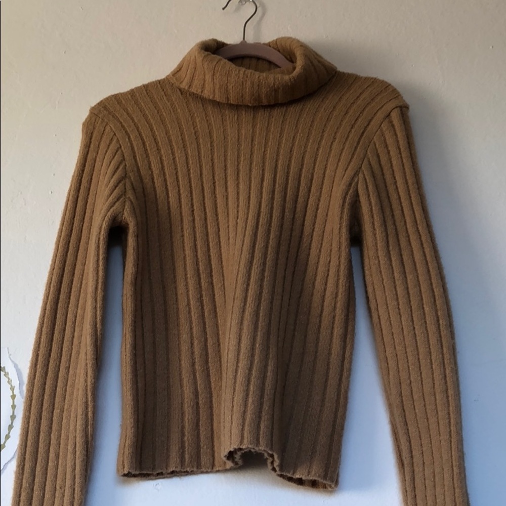NEVER WORN Tan turtleneck sweater